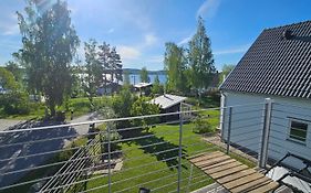 Lägenhet med sjöutsikt